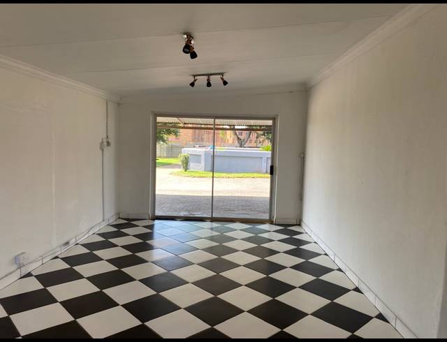 1,000M² INVESTMENT FOR SALE IN BENONI NORTH